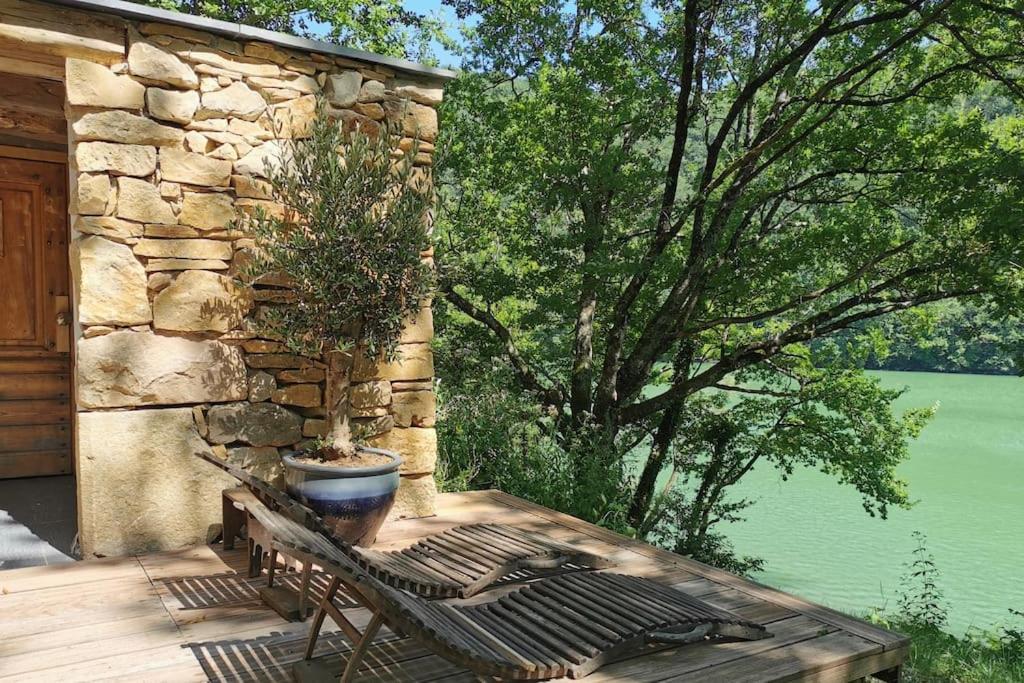 Lake House I // Alauzet Ecolodge + Nature Spa Castelnau-de-Mandailles Extérieur photo